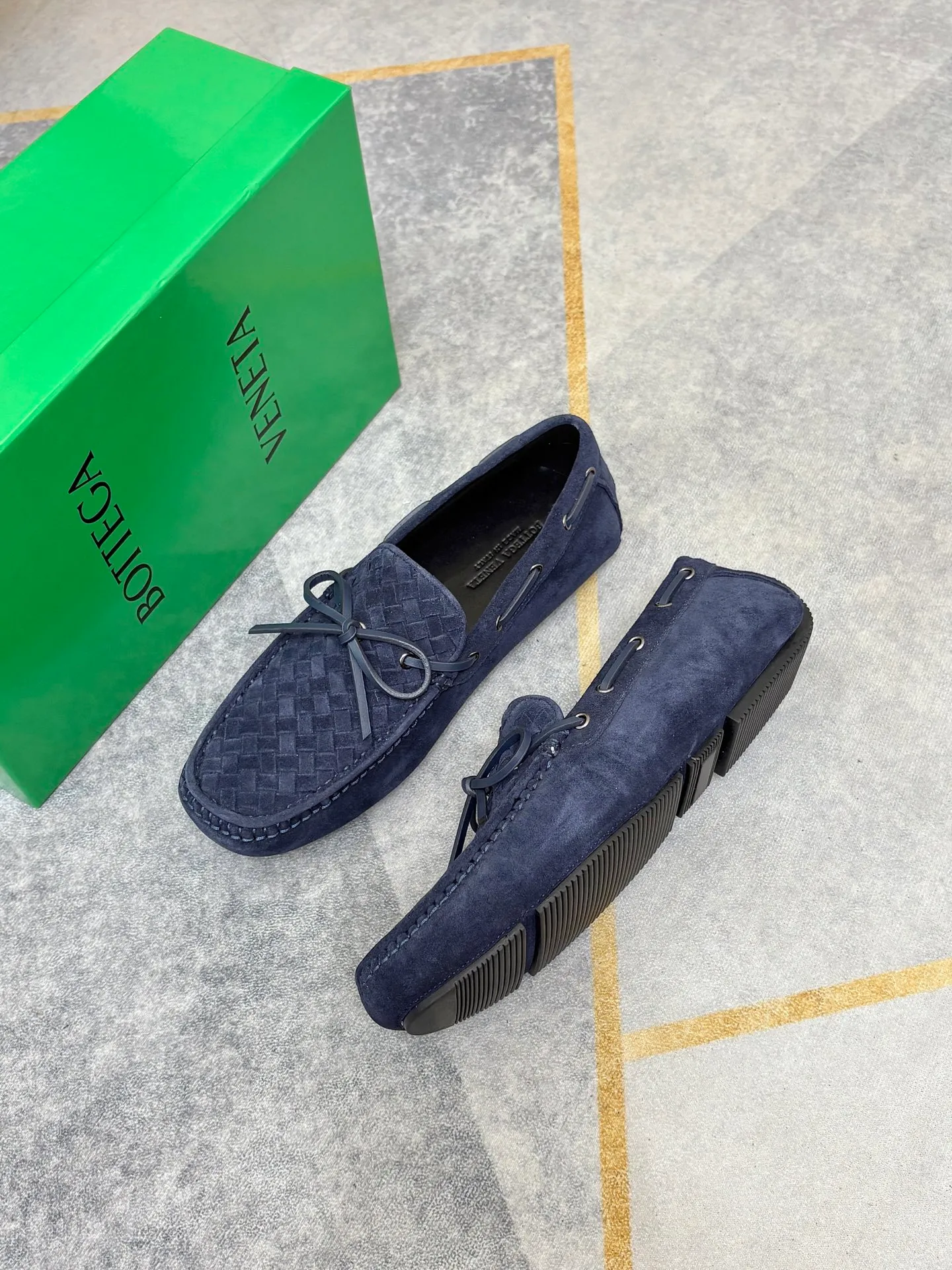 P420💰 (Niu Li + Niu Pad) [BV] The latest hot style‼ ️Casual men's shoes, uppers imported first-layer cowhide ➕Full imported cowhide lining✔️Exquisite workmanship, excellent foot feel, special rubber soles✔️, cool and fashionable, the latest fashion, fashionable outsole, hurry up.  Code number: 38-44 (can be customized to 37.45, non-refundable)